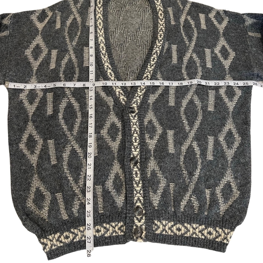 Vintage Patterned Cardigan, Kensington Brand, Made in Italy, V-Neck - Picture 4 of 9